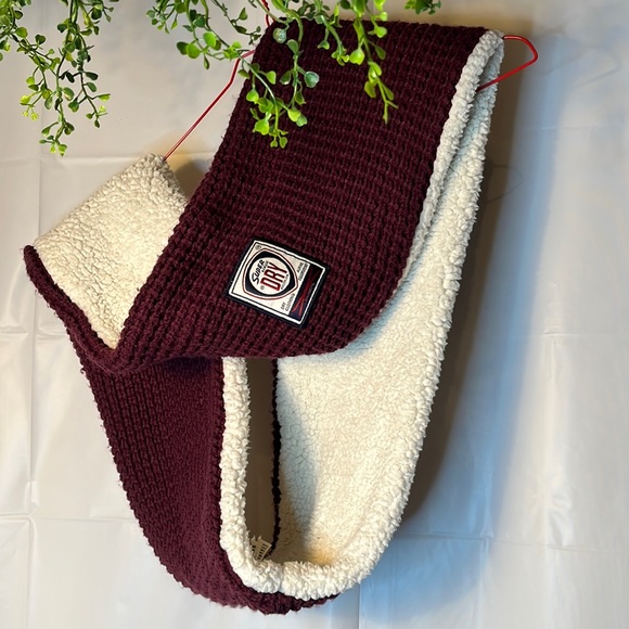 Superdry knit loop scarf - Picture 2 of 6